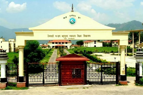 What is the fee for ordering transcript from HNB Garhwal University?