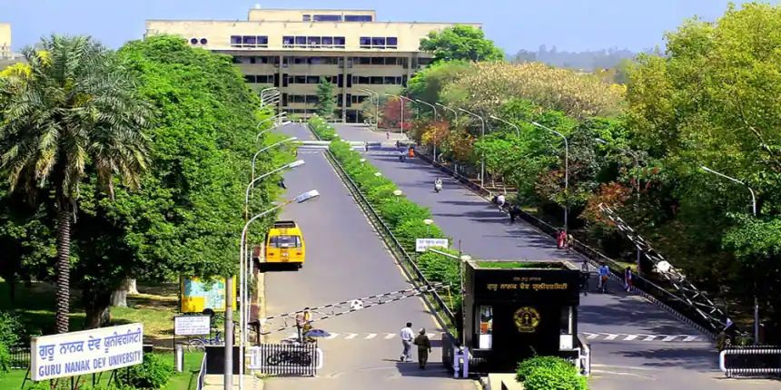 What is the fee for obtaining a transcript from GNDU, Amritsar?