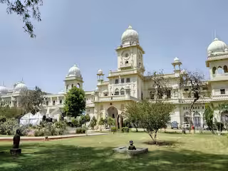 Is there an online application portal for requesting transcripts at the University of Lucknow?